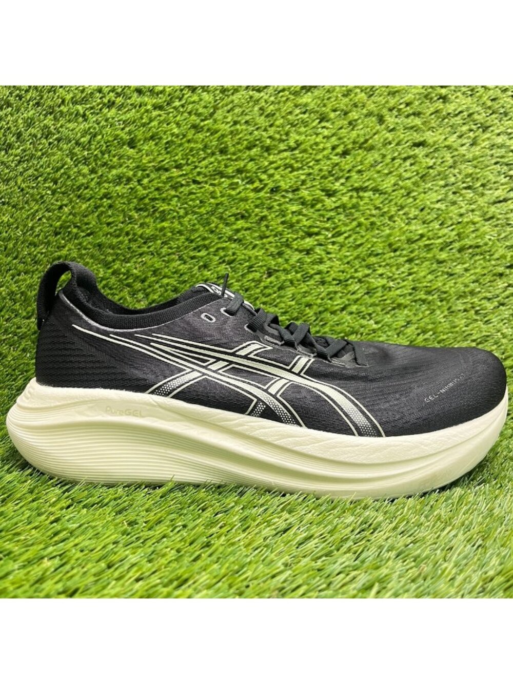 Asics Gel-Nimbus 27 Mens Size 10.5EE Black White Athletic Running Shoes Sneakers